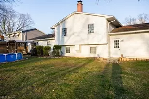 1010 Royal Dr, Amherst, OH 44001 - Photo 29