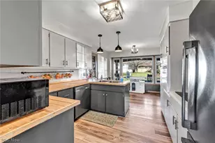 1332 Shanabrook Dr, Akron, OH 44313 - Photo 9