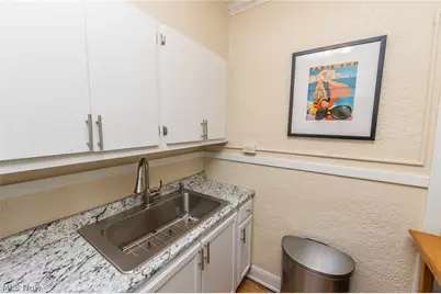 2330 Euclid Heights Boulevard #105, Cleveland Heights, OH 44106 - Photo 15