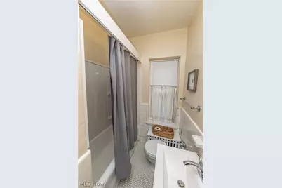 2330 Euclid Heights Boulevard #105, Cleveland Heights, OH 44106 - Photo 17