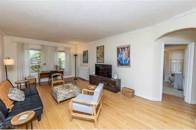 2330 Euclid Heights Boulevard #105, Cleveland Heights, OH 44106 - Photo 3