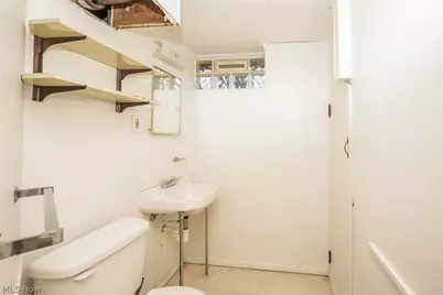 6045 Dunham Road, Maple Heights, OH 44137 - Photo 15