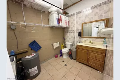 1300 7th Street NW, Canton, OH 44703 - Photo 9