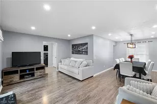 10810 Gate Post Rd, Strongsville, OH 44149 - Photo 13