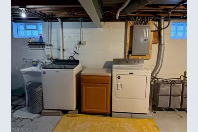 11604 Bradwell Road, Garfield Heights, OH 44125 - Photo 17