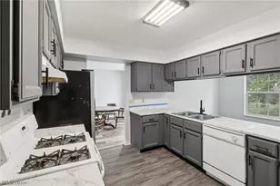 14459 Fullers Ln, Strongsville, OH 44149 - Photo 19