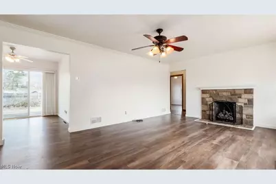 3125 Arrow Point Drive, Zanesville, OH 43701 - Photo 3