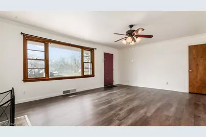 3125 Arrow Point Drive, Zanesville, OH 43701 - Photo 5