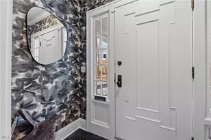 2934 Scarborough Rd, Cleveland Heights, OH 44118 - Photo 3