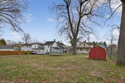 30 22nd Street NW, Barberton, OH 44203 - Photo 23