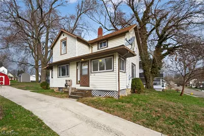 30 22nd Street NW, Barberton, OH 44203 - Photo 1