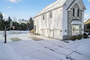 11530 Monarch Ct, Concord Twp, OH 44077 - Photo 3