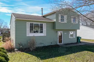 9870 Short Dr, Windham, OH 44288 - Photo 3