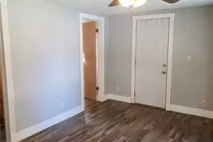 234 Oakwood St, Elyria, OH 44035 - Photo 7