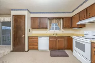 234 Woodlawn Ave, Belpre, OH 45714 - Photo 11