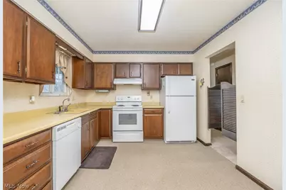 234 Woodlawn Avenue, Belpre, OH 45714 - Photo 13