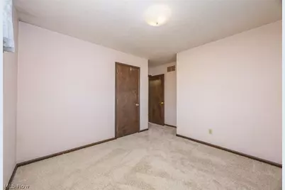 234 Woodlawn Avenue, Belpre, OH 45714 - Photo 17