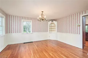 535 Crystal Lake Rd, Akron, OH 44333 - Photo 11