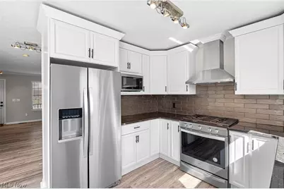 1267 Bell Court, Elyria, OH 44035 - Photo 5