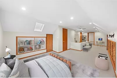 25 S Van Buren Avenue, Barberton, OH 44203 - Photo 13