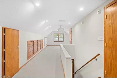 25 S Van Buren Avenue, Barberton, OH 44203 - Photo 15