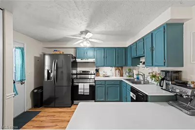 7403 N Chestnut Commons Drive, Mentor, OH 44060 - Photo 11