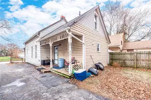 3219 W 43rd St, Loveland, OH 44109 - Photo 7