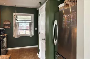 1210 Myrtle Ave, Cuyahoga Falls, OH 44221 - Photo 11