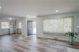 1548 Sunside Dr, Akron, OH 44321 - Photo 5