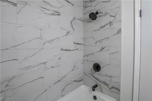 1548 Sunside Dr, Akron, OH 44321 - Photo 29