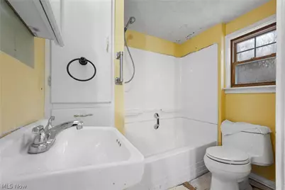 462 Hickory Street, Akron, OH 44303 - Photo 17