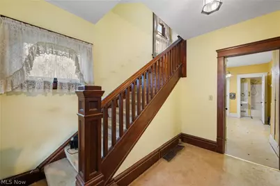 462 Hickory Street, Akron, OH 44303 - Photo 7