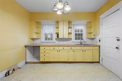 462 Hickory Street, Akron, OH 44303 - Photo 15