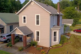 285 S Crawford St, Millersburg, OH 44654 - Photo 1