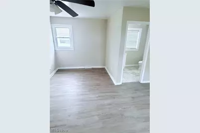 16406 Home Street, Maple Heights, OH 44137 - Photo 9