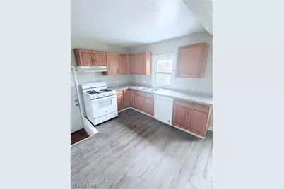 16406 Home Street, Maple Heights, OH 44137 - Photo 13