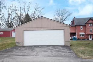 24 Sexton St, Struthers, OH 44471 - Photo 3