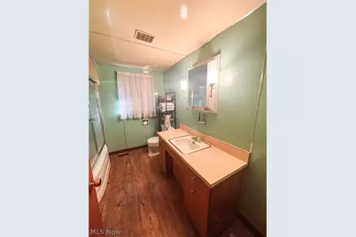 724 E Main Street, Barnesville, OH 43713 - Photo 15