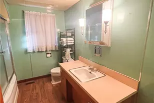 724 E Main St, Barnesville, OH 43713 - Photo 15