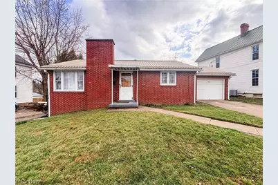 724 E Main Street, Barnesville, OH 43713 - Photo 1