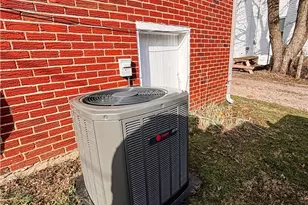 724 E Main St, Barnesville, OH 43713 - Photo 27