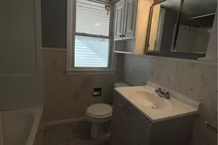 10925 McCracken Rd, Garfield Heights, OH 44125 - Photo 7