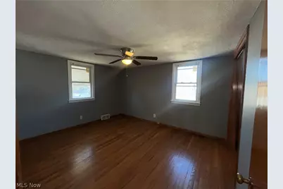 10925 McCracken Road, Garfield Heights, OH 44125 - Photo 3