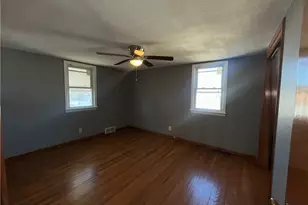 10925 McCracken Rd, Garfield Heights, OH 44125 - Photo 3