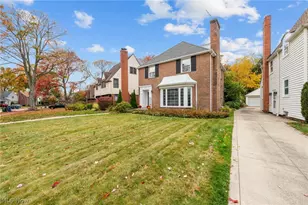 19190 S Sagamore Rd, Fairview Park, OH 44126 - Photo 9