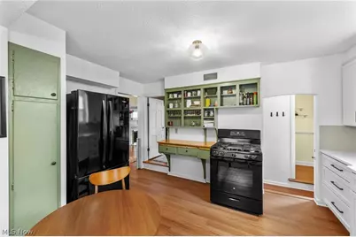 19190 S Sagamore Road, Fairview Park, OH 44126 - Photo 23