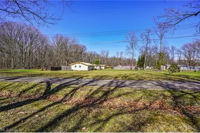 17972 Davis Road, Lake Milton, OH 44429 - Photo 5