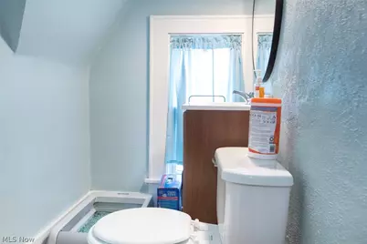 652 Parkway Boulevard, Norton, OH 44203 - Photo 35