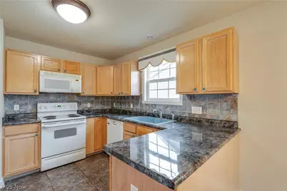 4046 Lindbergh Avenue NW, Canton, OH 44718 - Photo 17