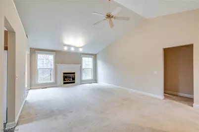 4046 Lindbergh Avenue NW, Canton, OH 44718 - Photo 7